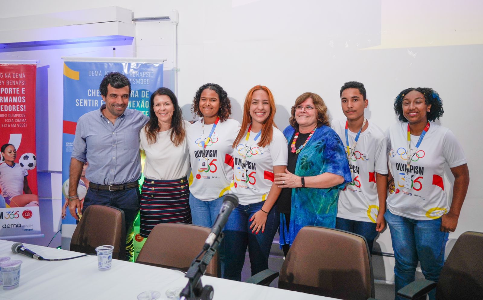 membros do comité olímpico no Lançamento do Olympism365 e nossos aprendizes 