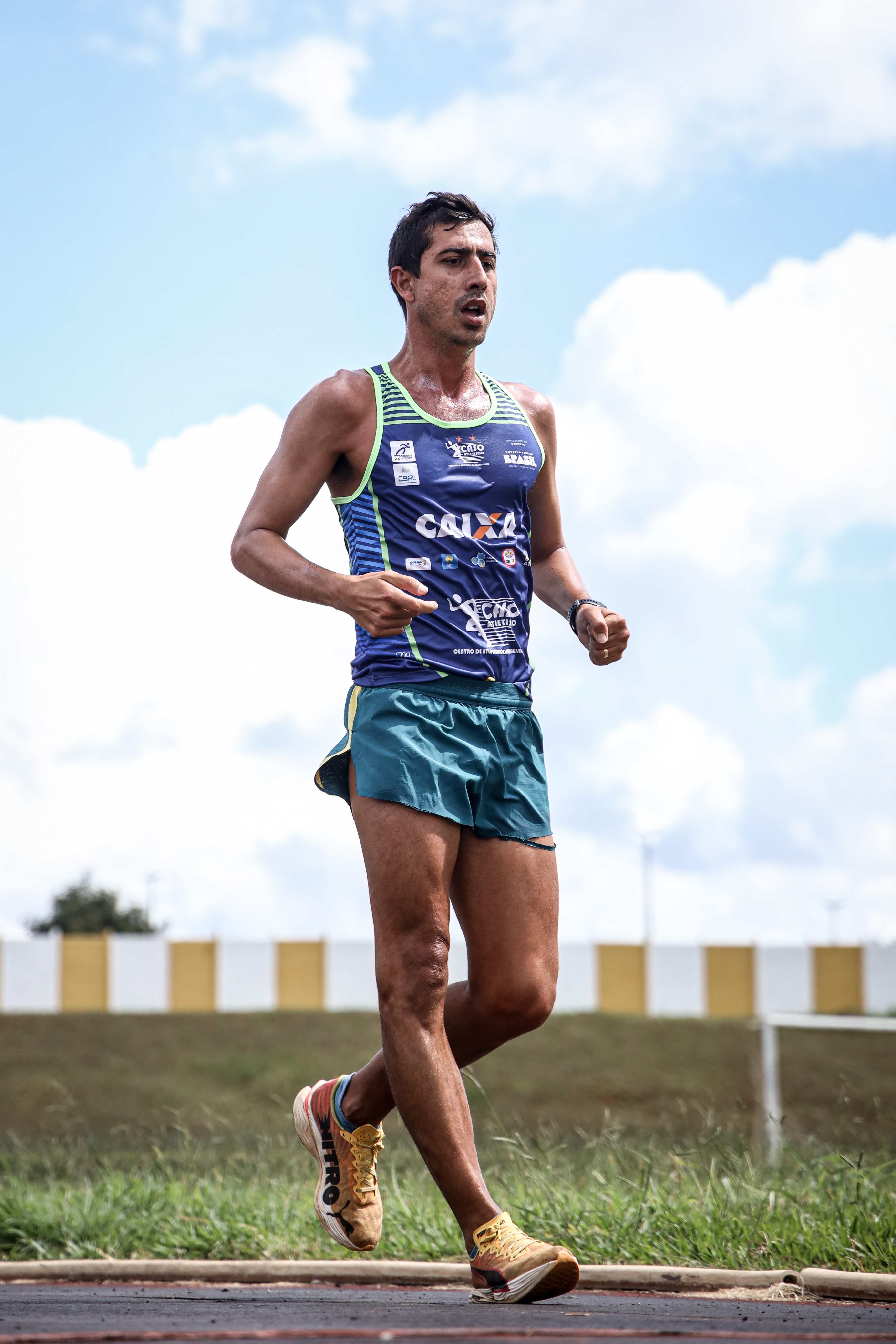 medalhista olímpico Caio Bonfim, em sua pratica esportiva